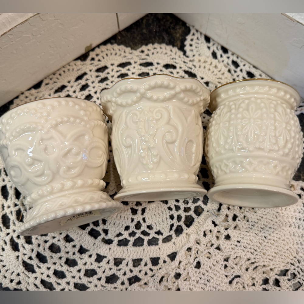 Lenox Classic White Ceramic tea light holders set of 3 ‼️